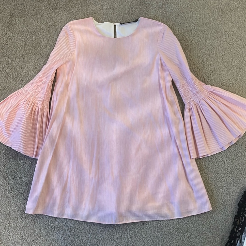 Zara pink pinstripe dress with shorts underneath. Size M good condition.